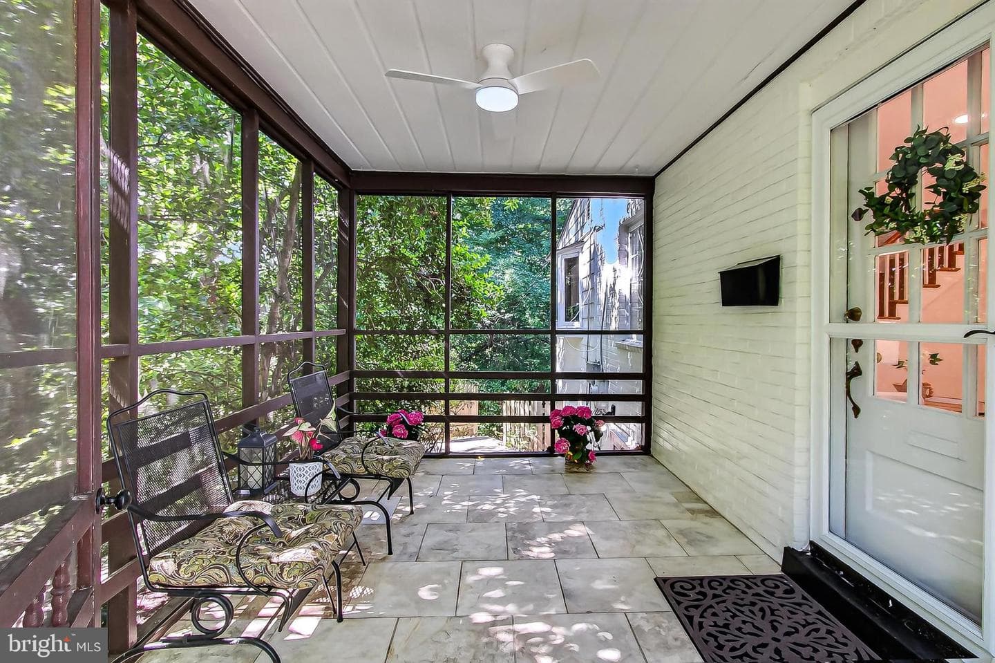 204 N Evergreen Street photo 7