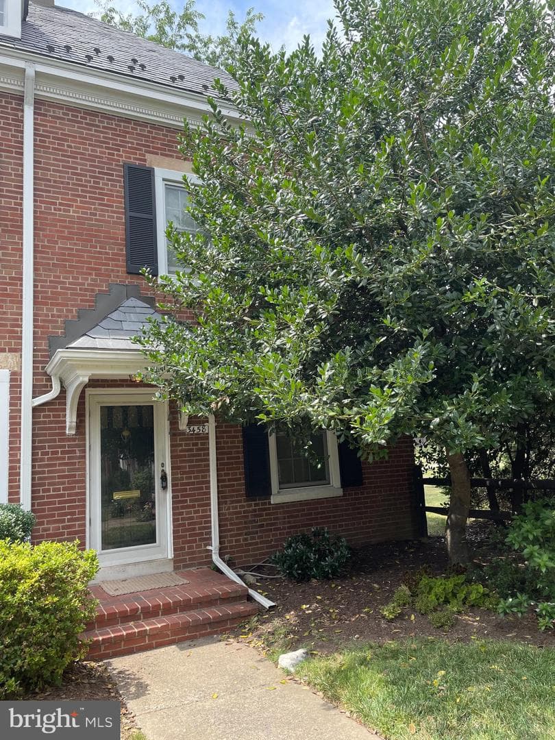 3458 S Utah St, Arlington