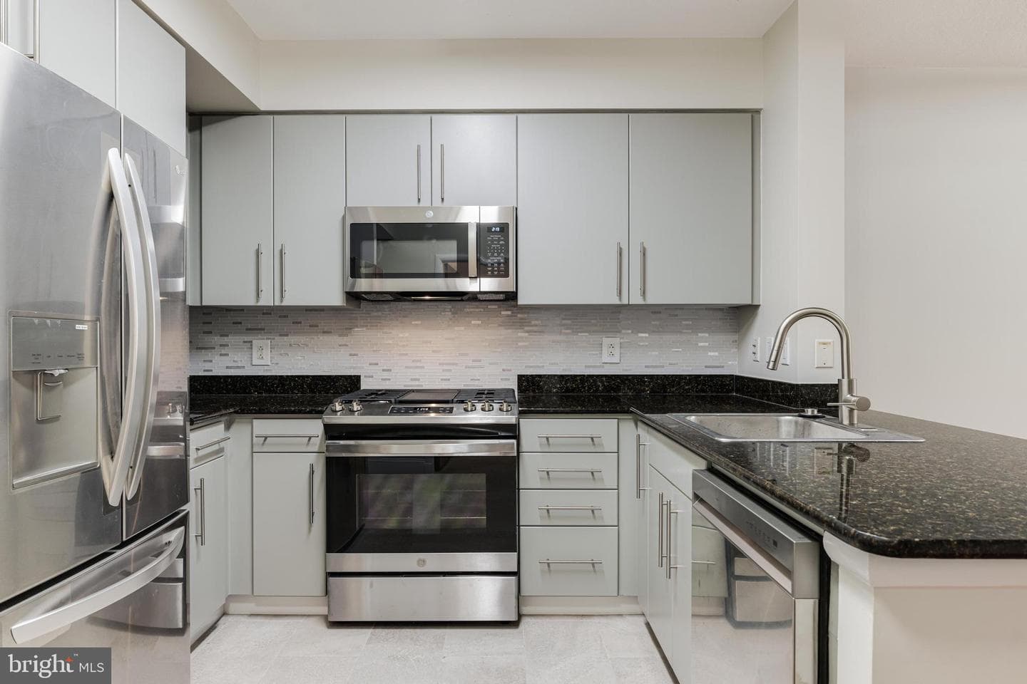 1021 N Garfield #327 photo 6