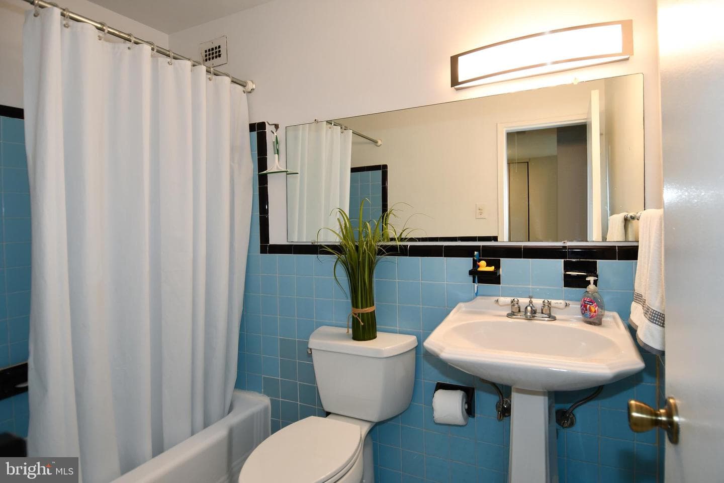 1200 S Arlington Ridge Road #704 photo 18