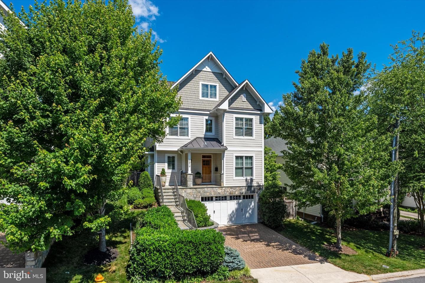 4519 25th Road N, Arlington