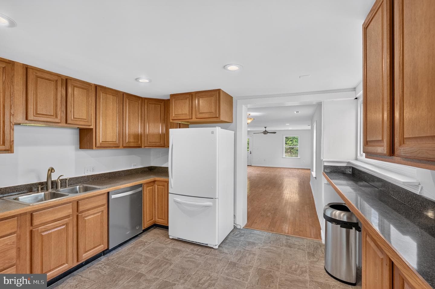 750 N George Mason Drive photo 15