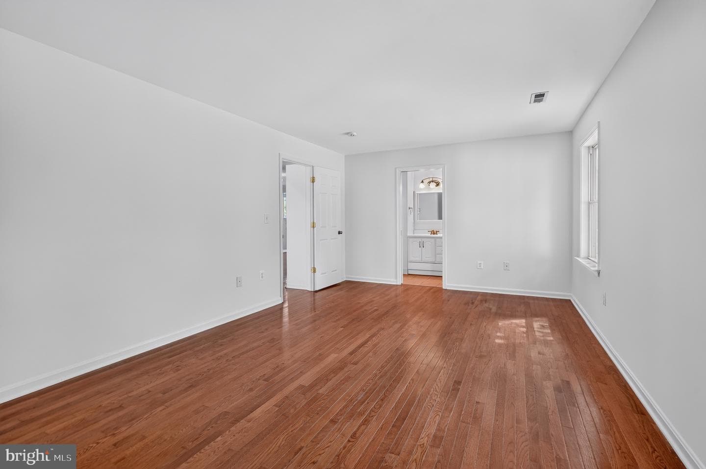 750 N George Mason Drive photo 23