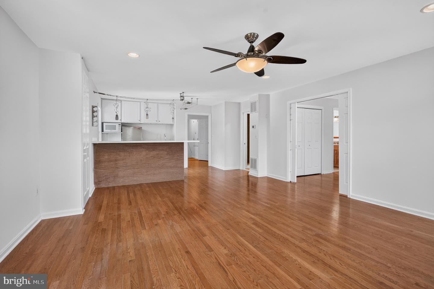 750 N George Mason Drive photo 30