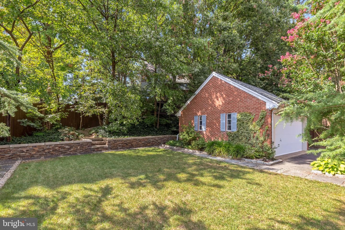 2712 S June Street photo 5