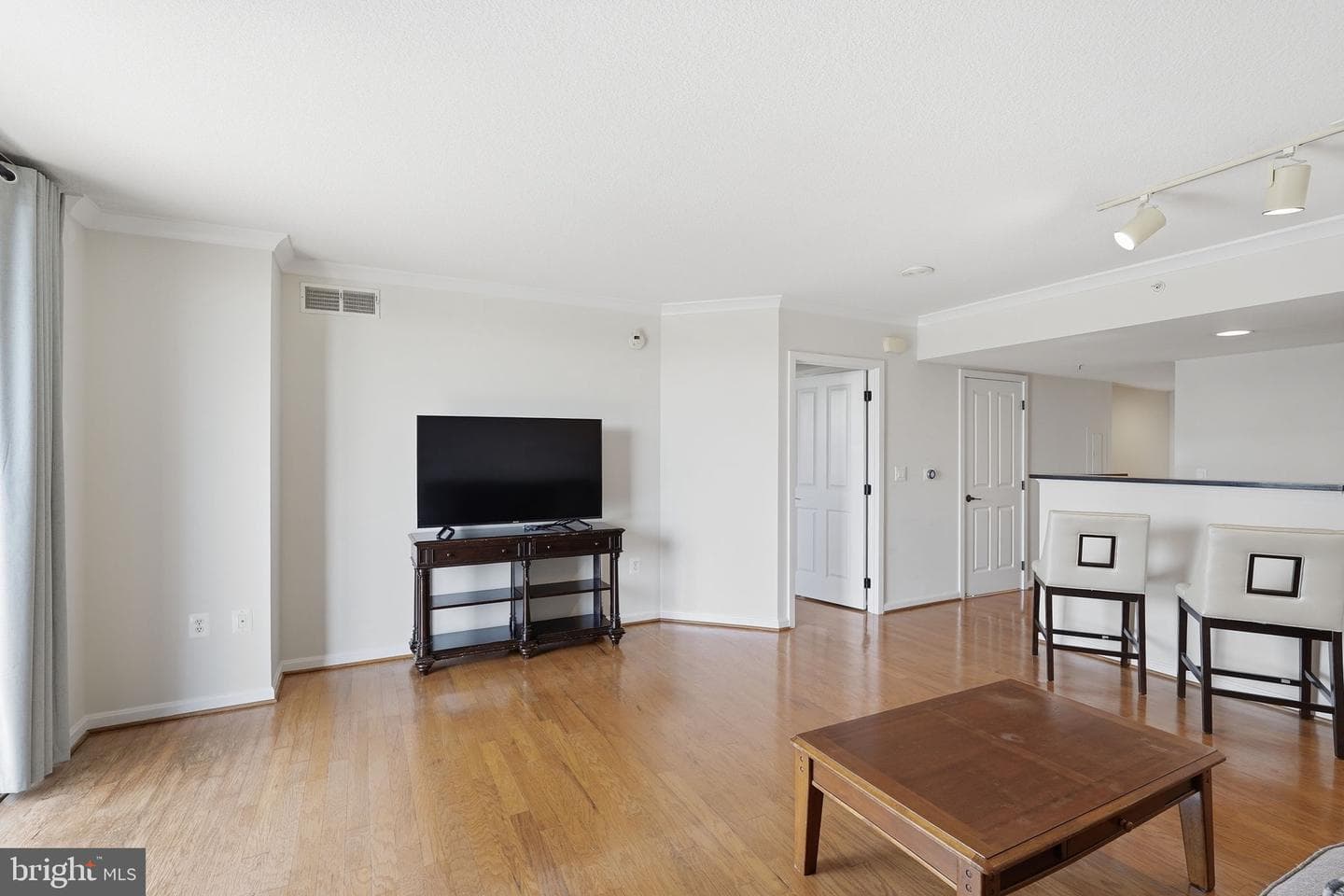2220 Fairfax Drive #801 photo 9