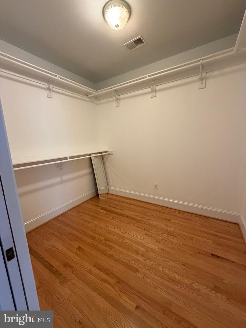 1335 N 14th Street N photo 27