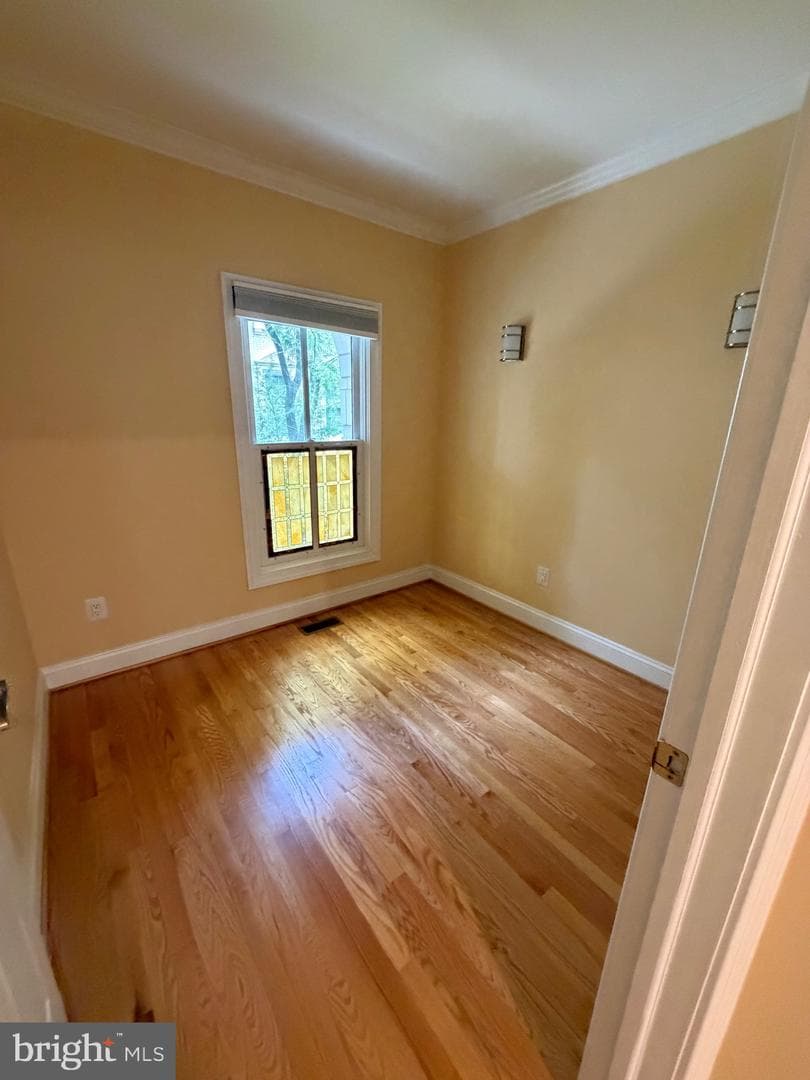 1335 N 14th Street N photo 34