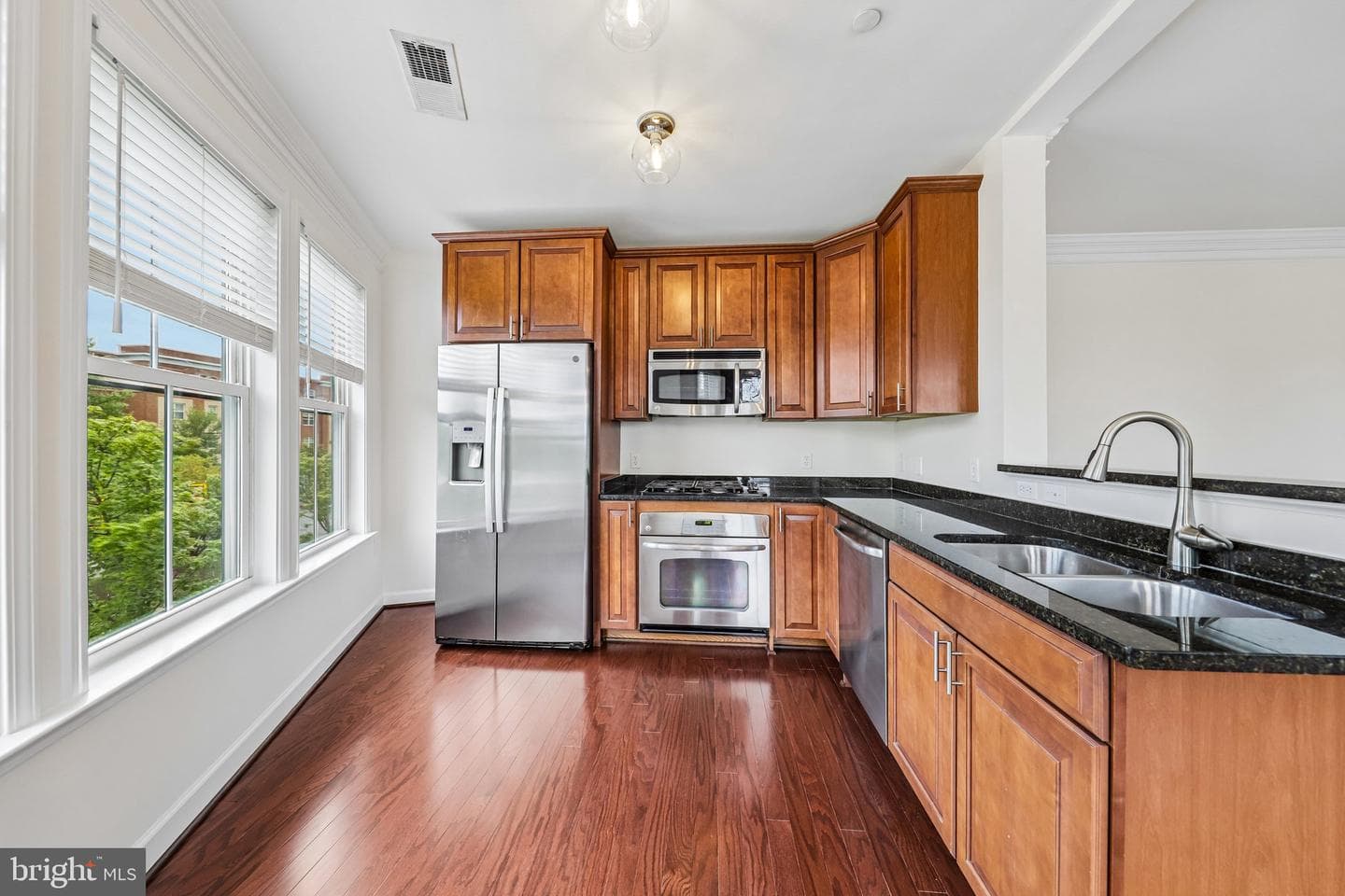 2101 N Monroe Street #215 photo 9
