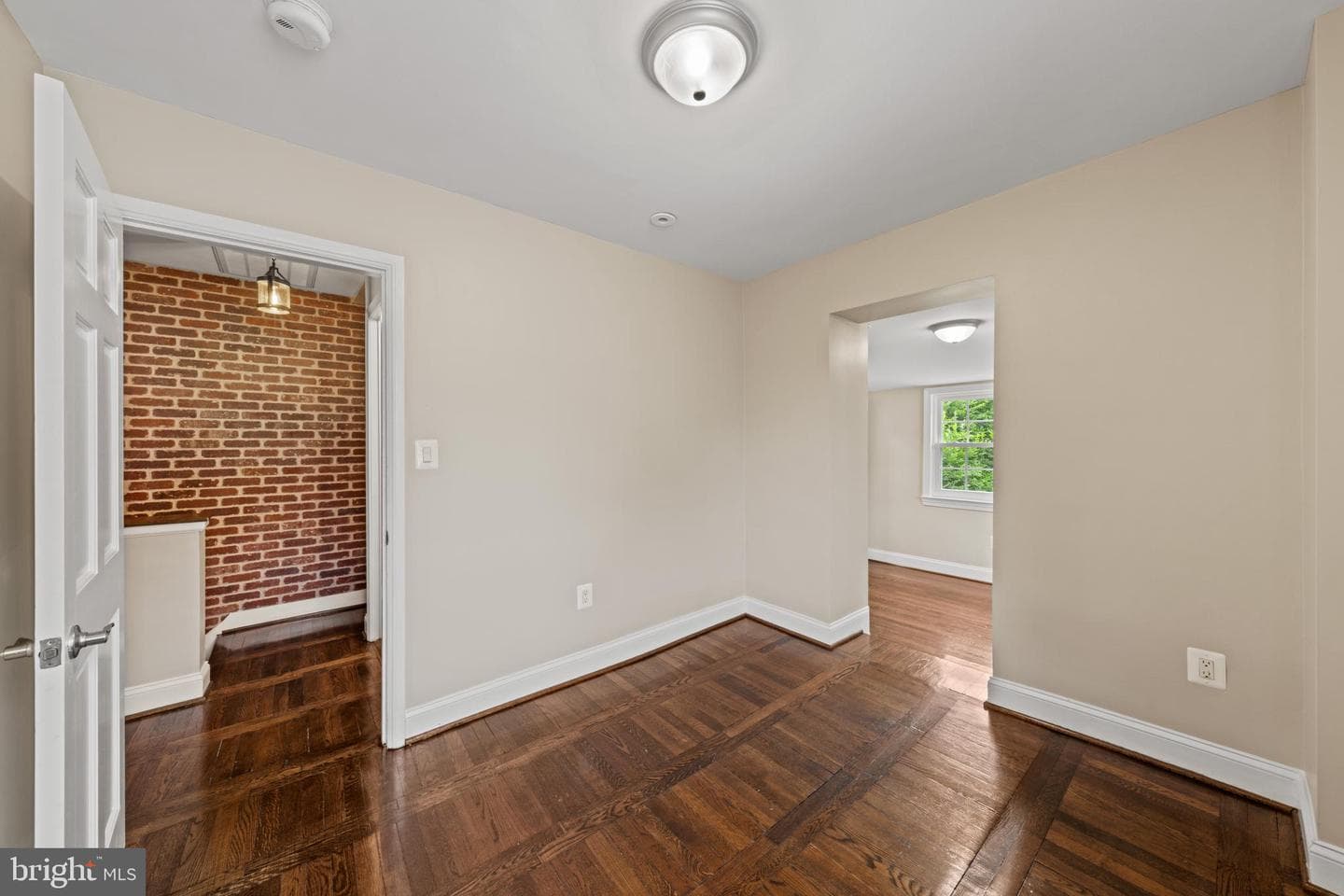 825 S Ivy Street photo 13