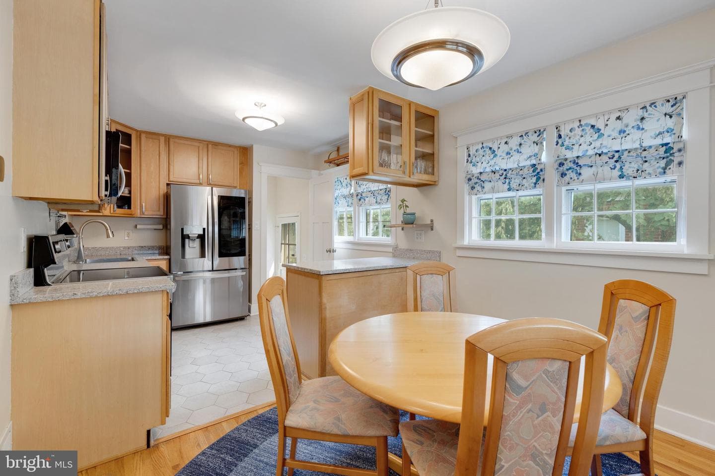 2207 N Kenmore Street photo 10