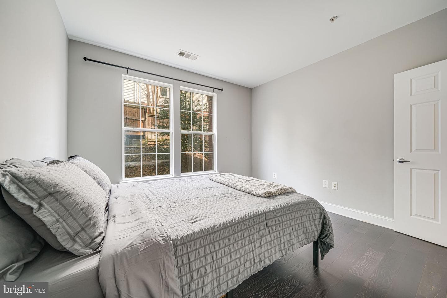 801 S Greenbrier Street #113 photo 16