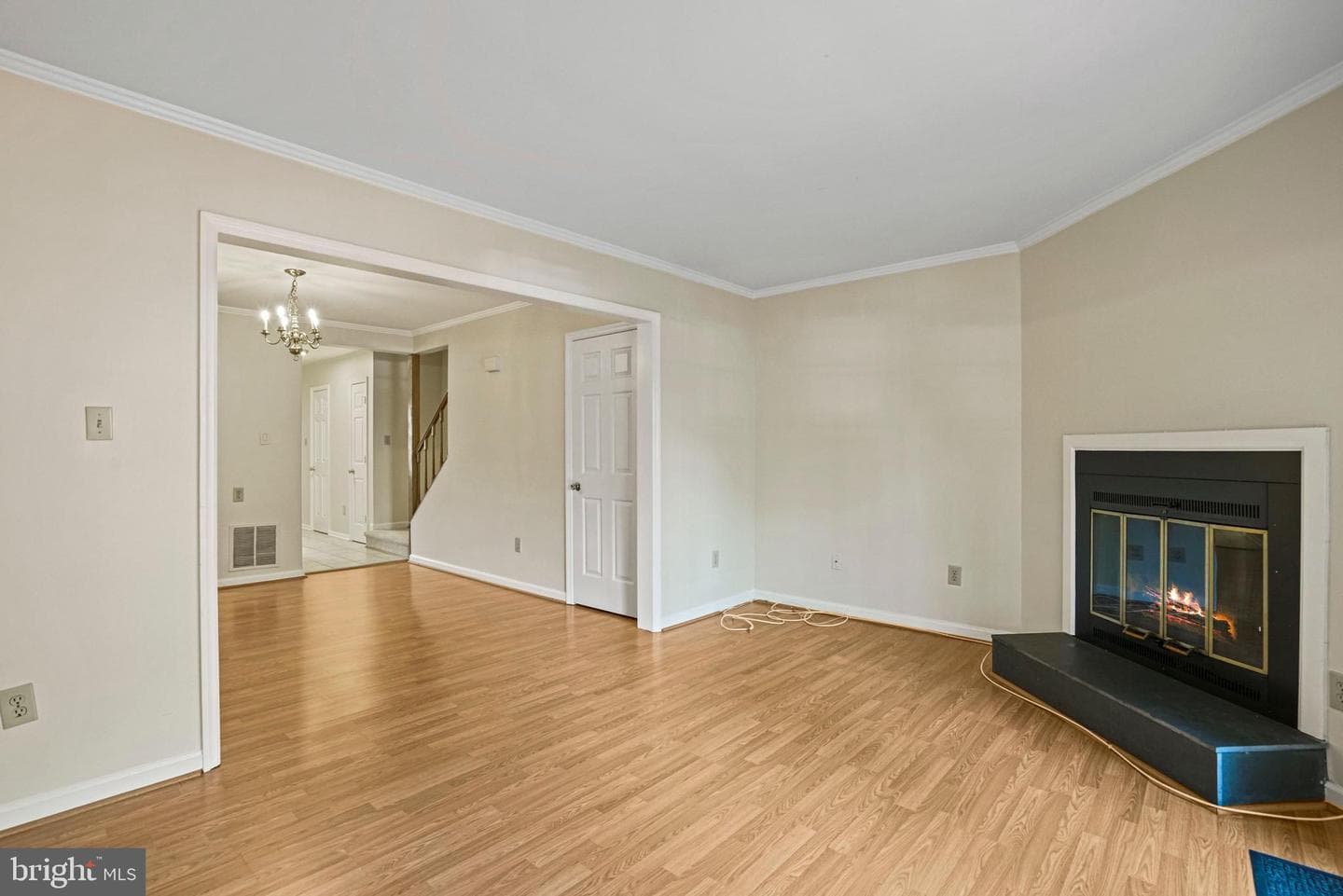 1141 N Vernon Street photo 17