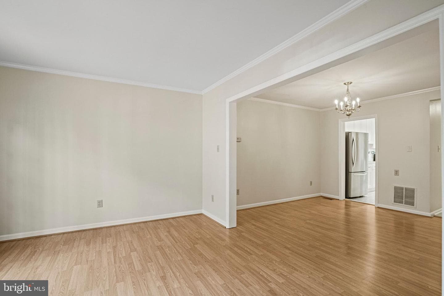 1141 N Vernon Street photo 18