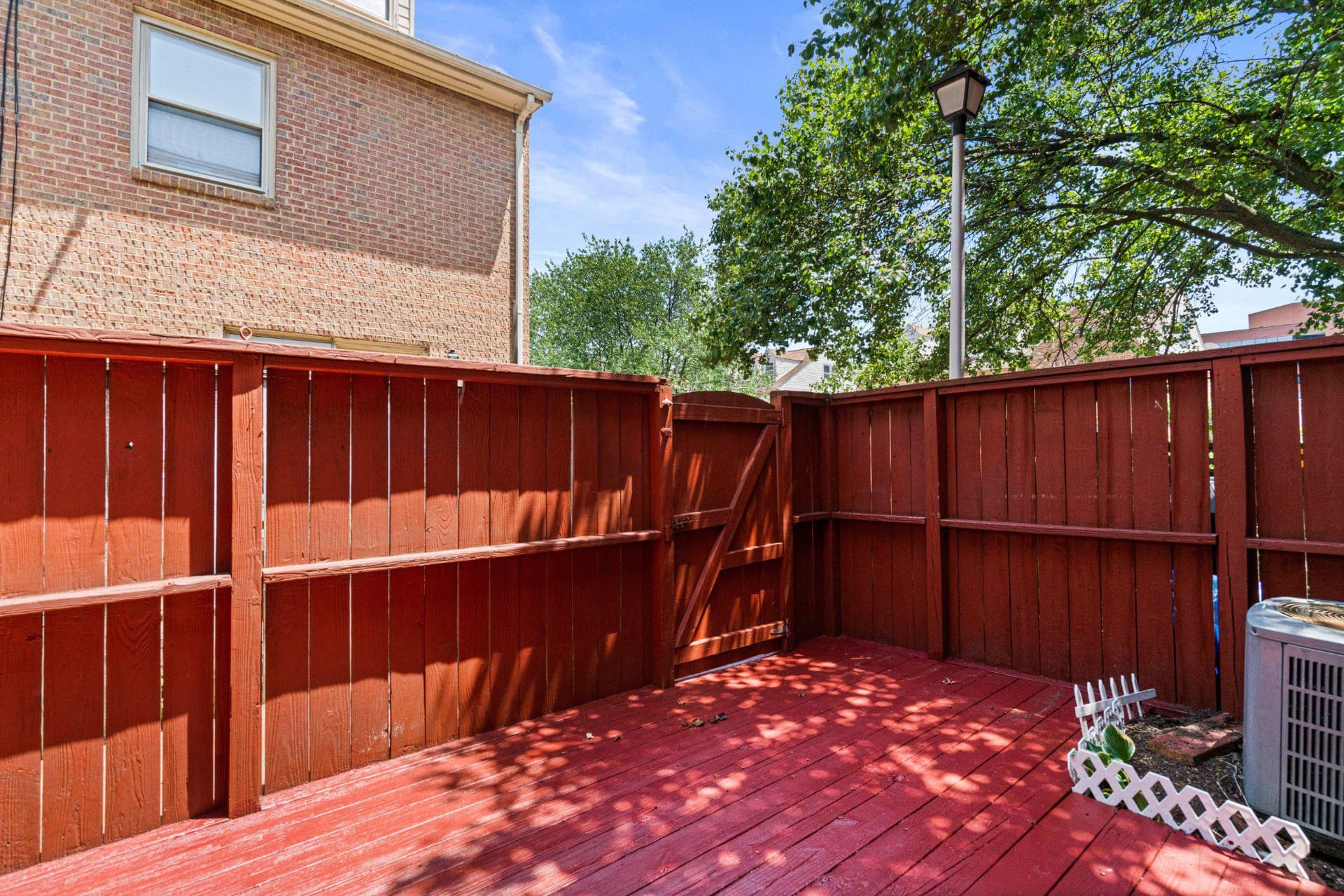 1141 N Vernon Street photo 21