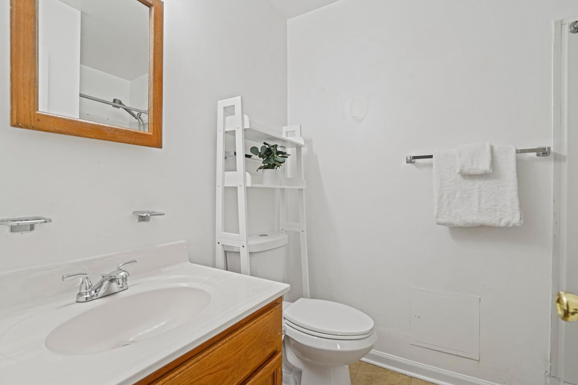 1141 N Vernon Street photo 29