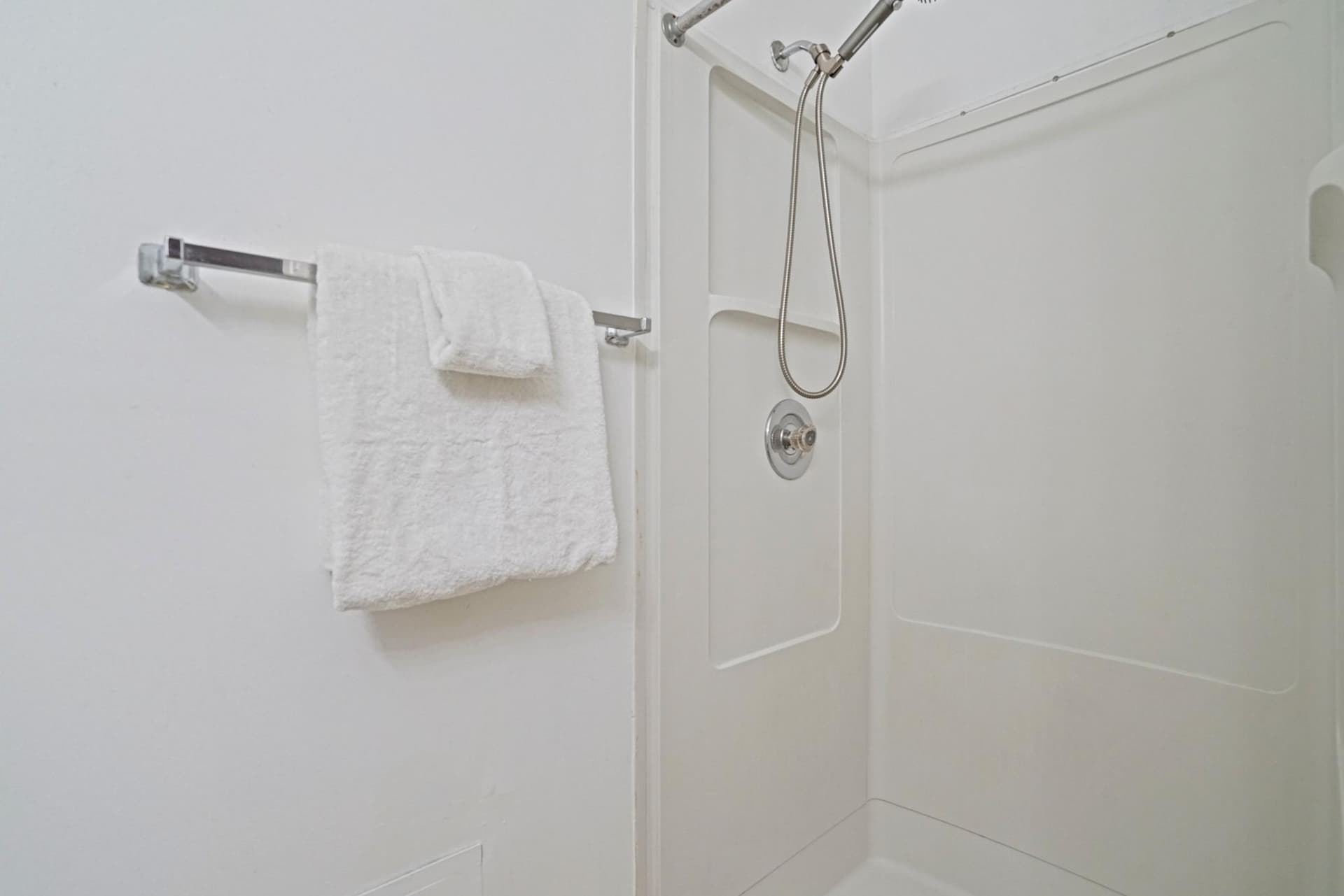 1141 N Vernon Street photo 30