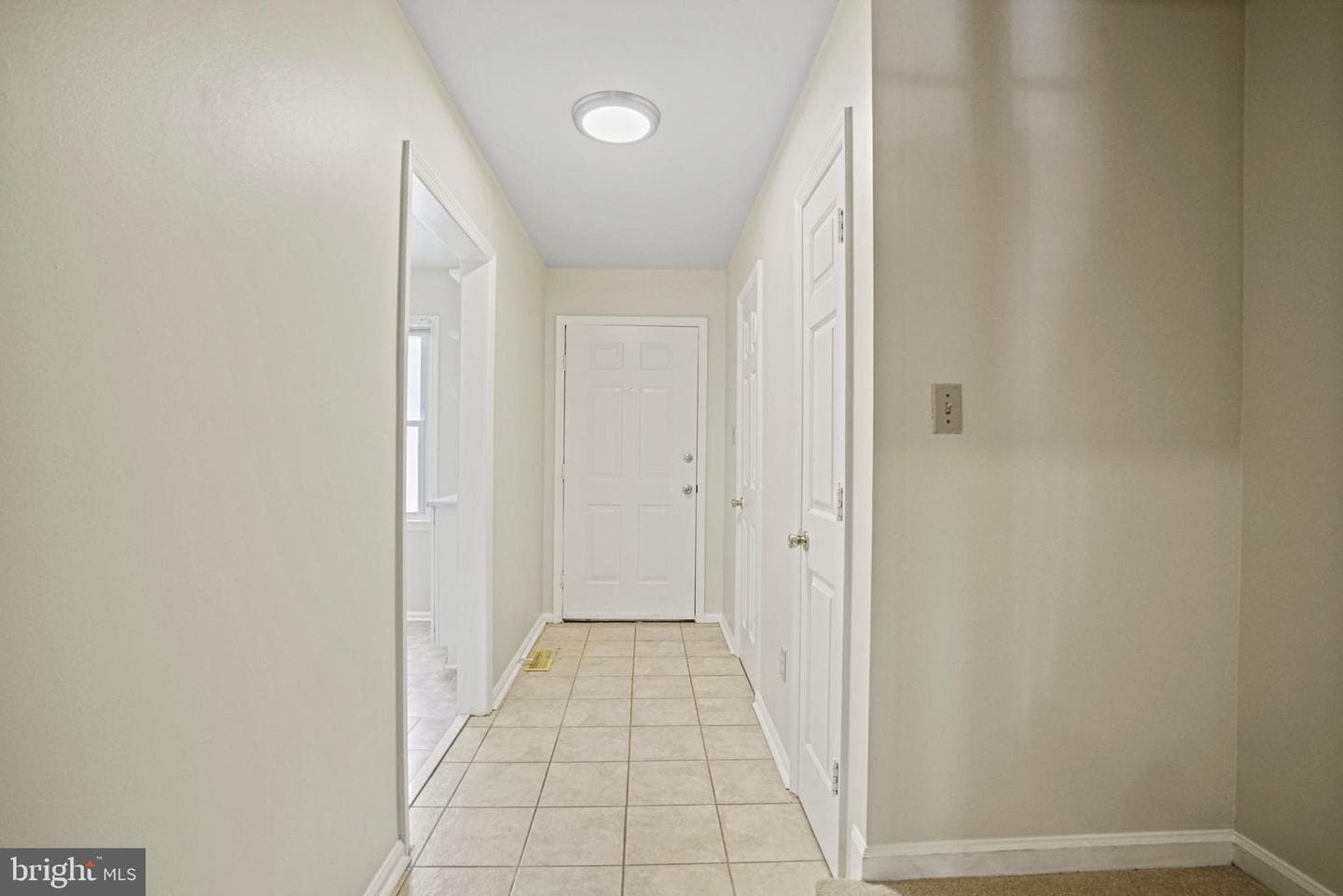 1141 N Vernon Street photo 6