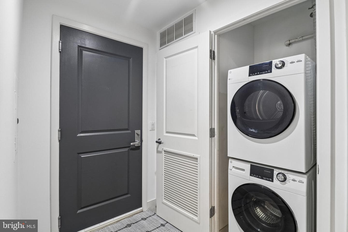 820 N Pollard Street #214 photo 30