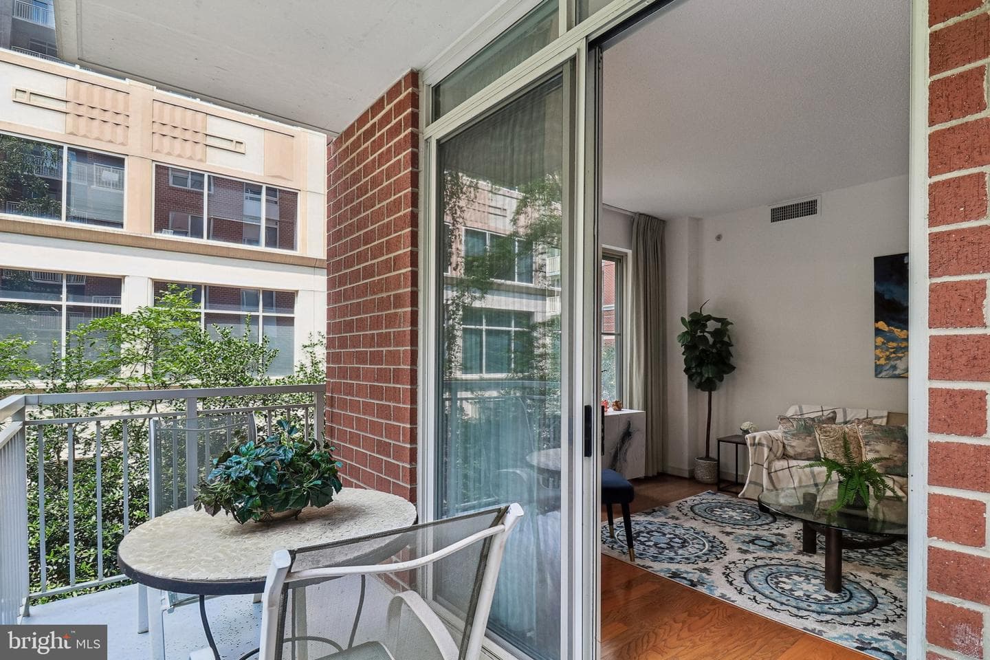 820 N Pollard Street #214 photo 33