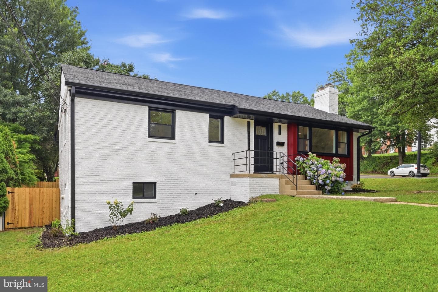 5940 4th Street N, Arlington