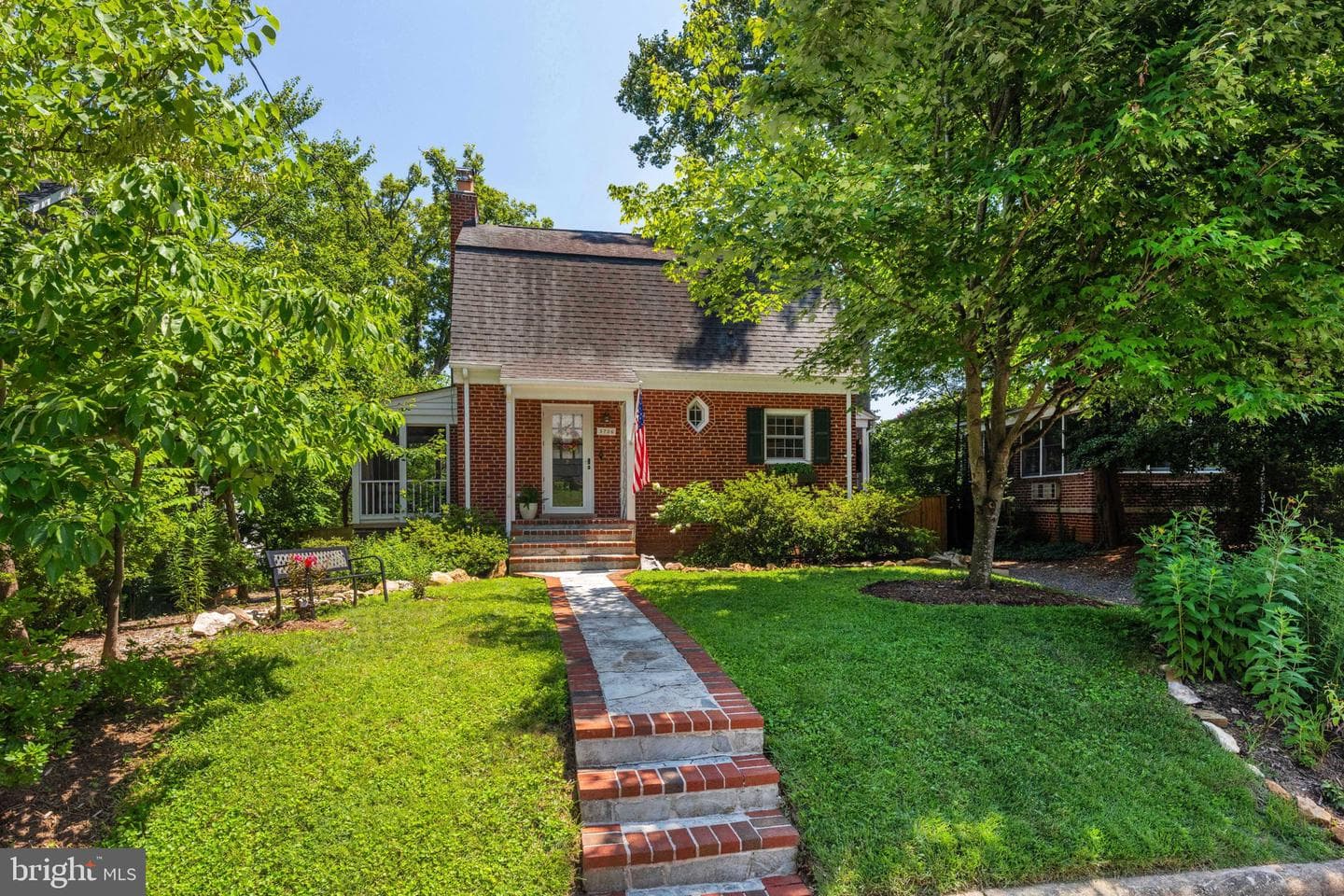 5706 9th Road N, Arlington