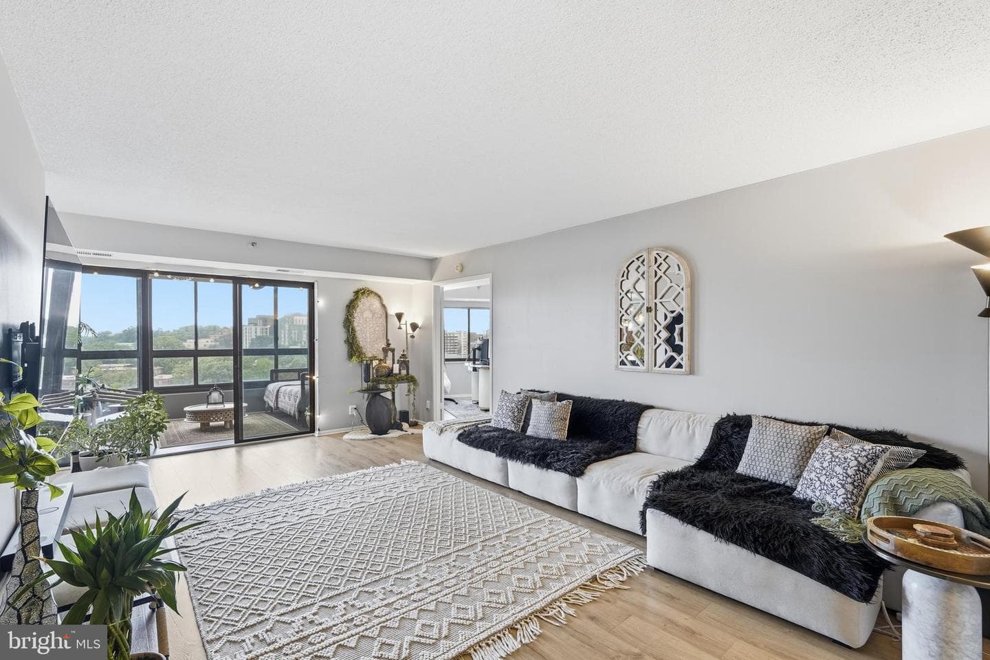 1600 N Oak Street #1122, Arlington
