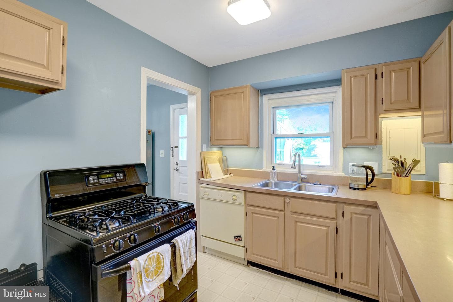 1404 N Roosevelt Street N photo 12