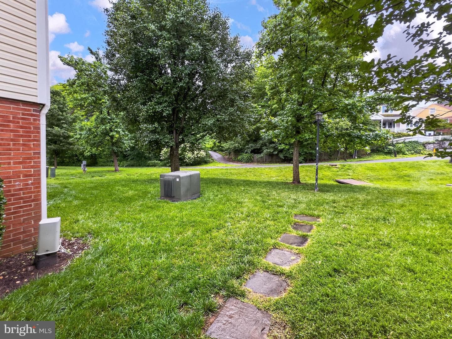 116 N Bedford Street #b photo 36