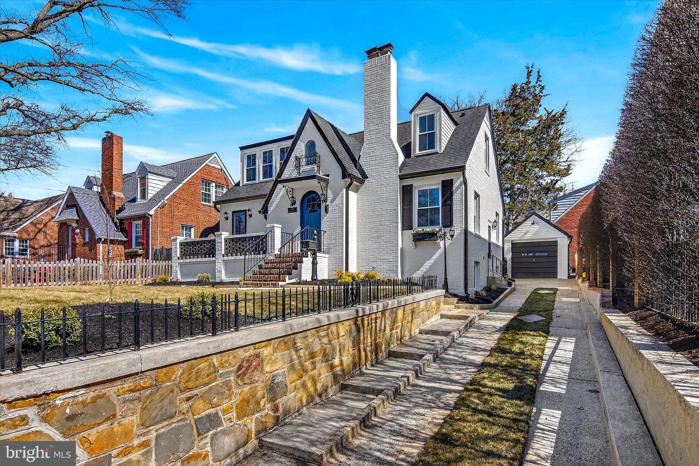 1607 N Glebe Road, Arlington