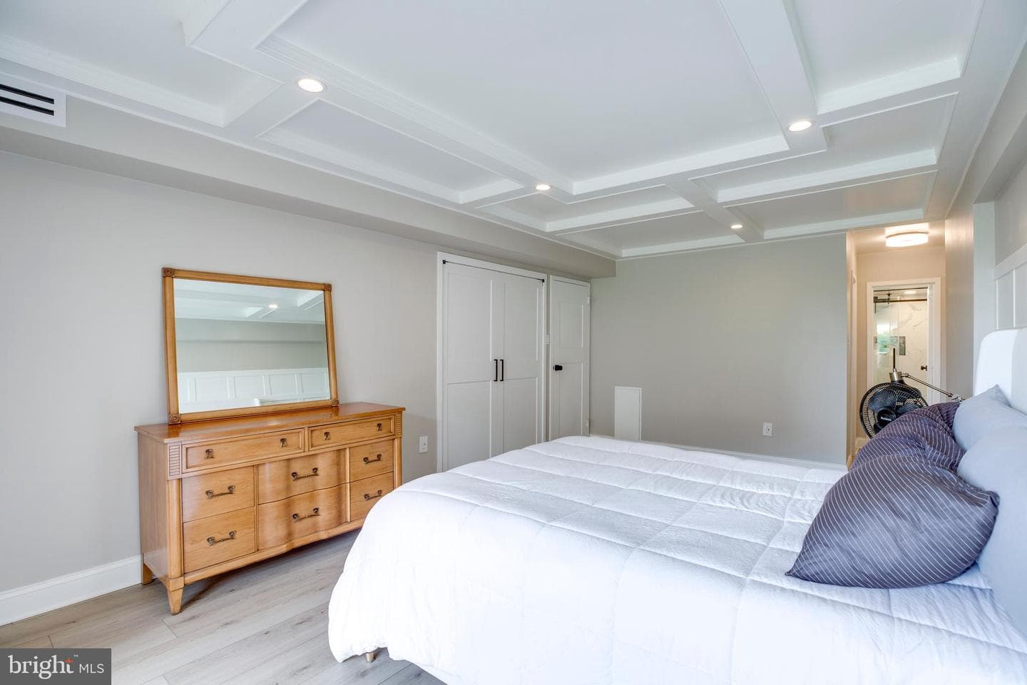 1300 Army Navy Drive #814 photo 33