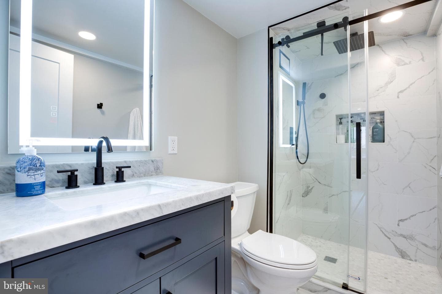 1300 Army Navy Drive #814 photo 39
