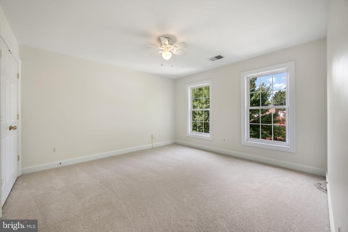 413 N Frederick Street photo 38