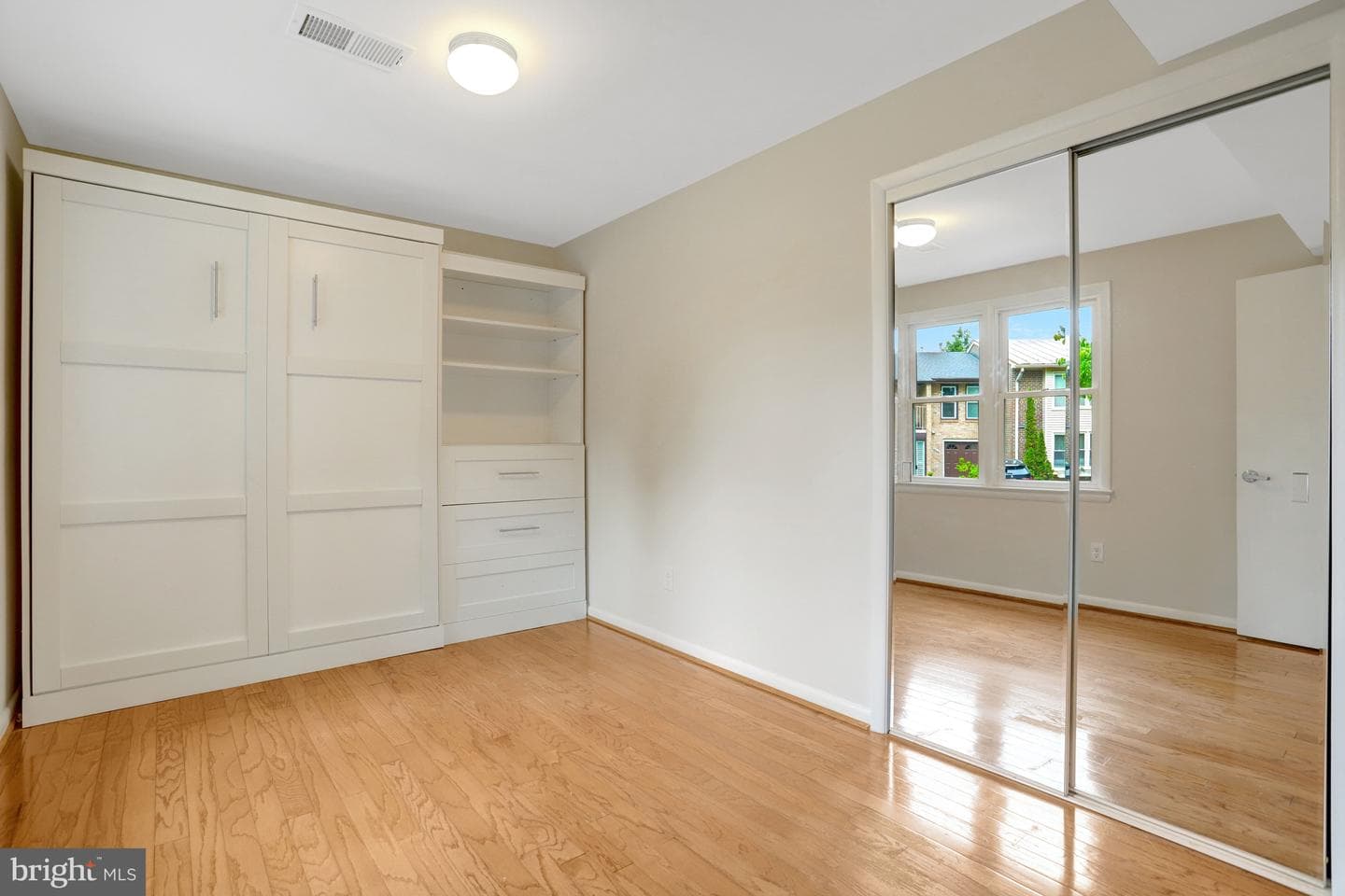 2130 Military Road photo 10