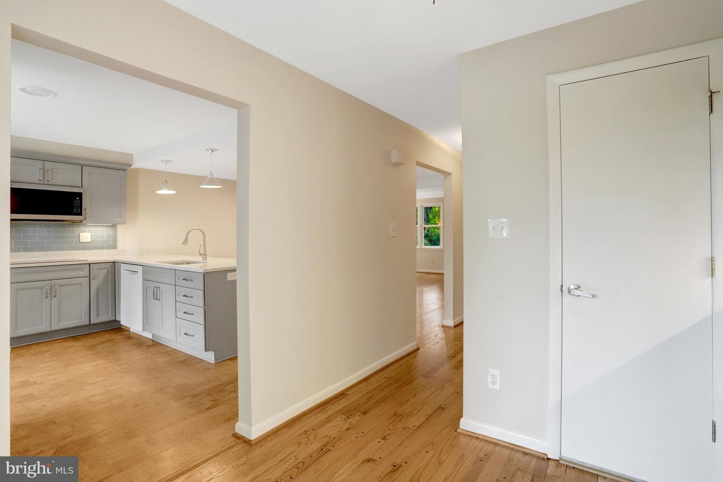 2130 Military Road photo 33