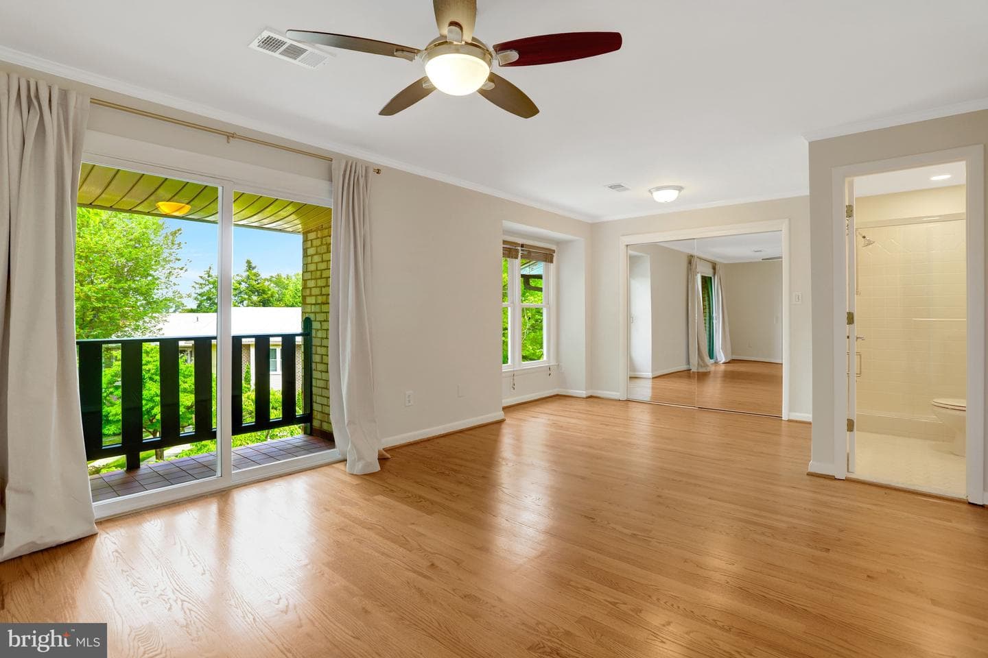 2130 Military Road photo 47