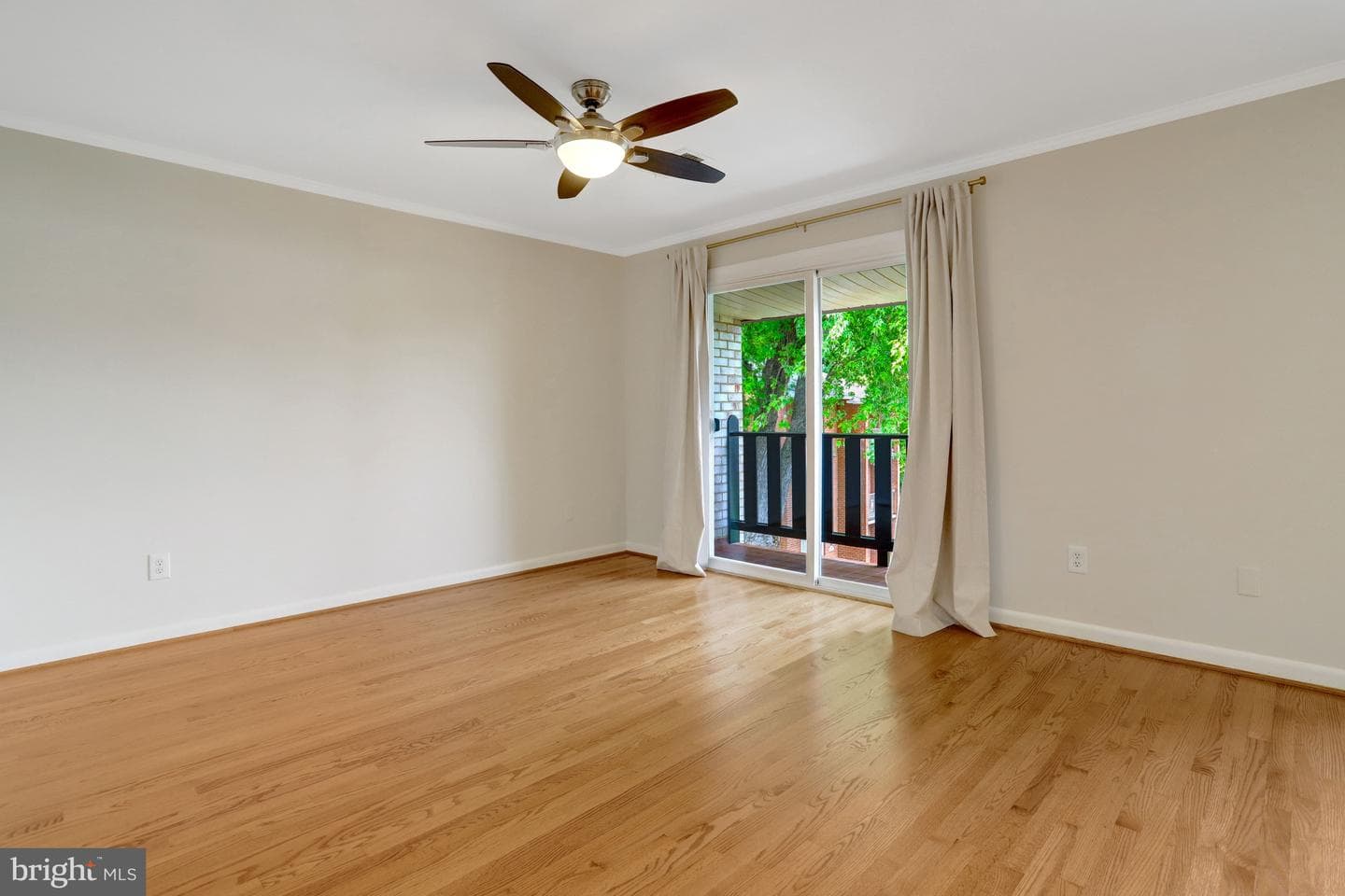 2130 Military Road photo 48