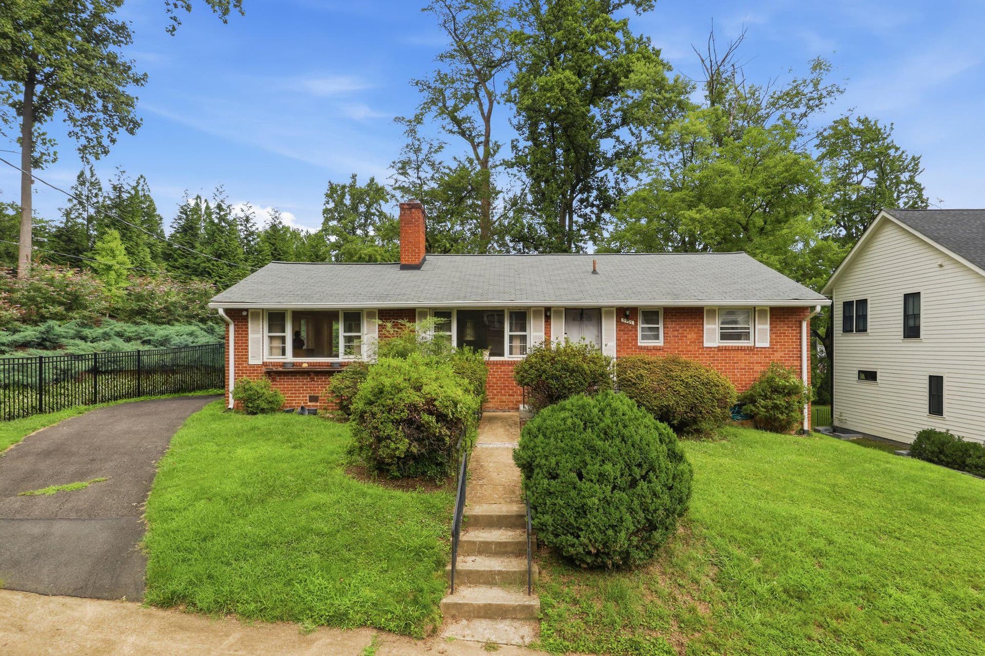 3707 John Marshall Drive, Arlington