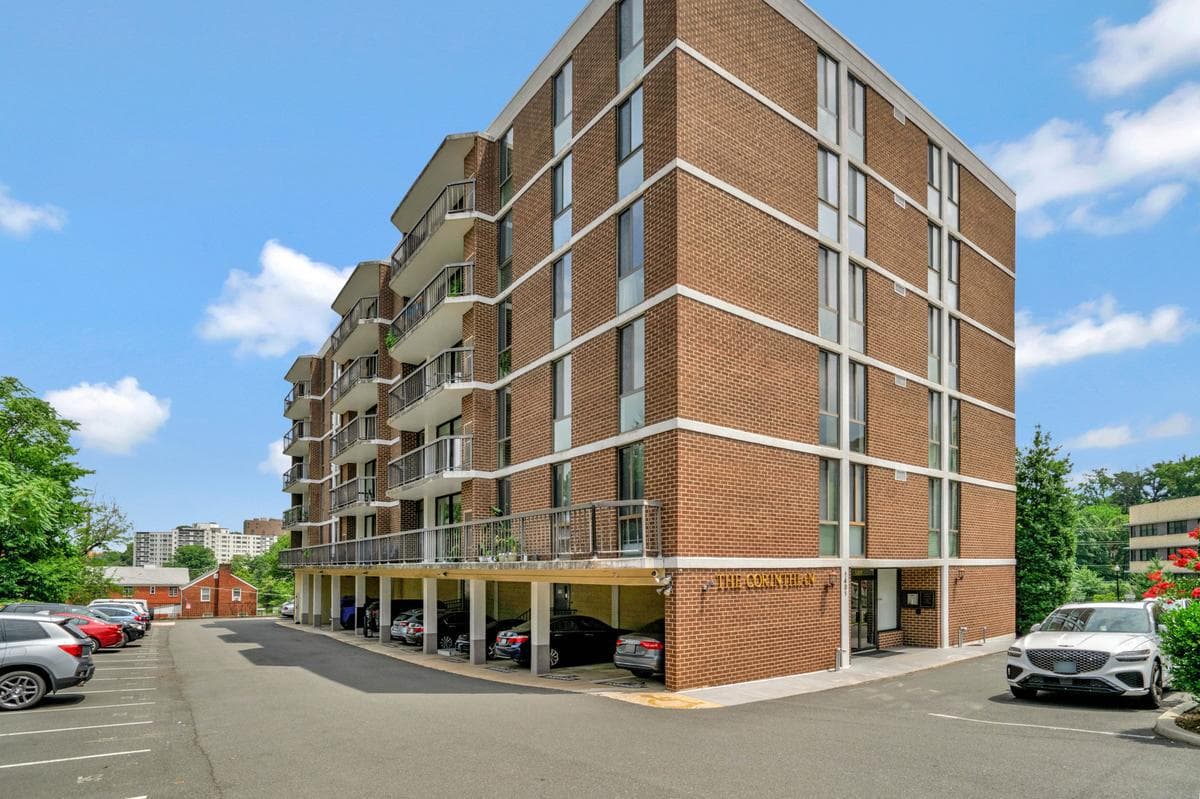 1401 N Rhodes Street #301, Arlington