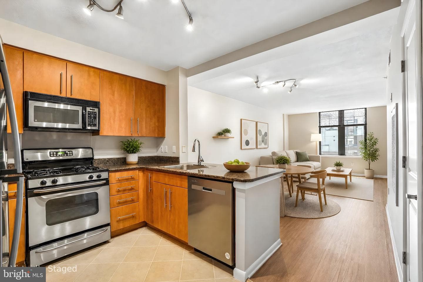 1021 Garfield Street #627 photo 3
