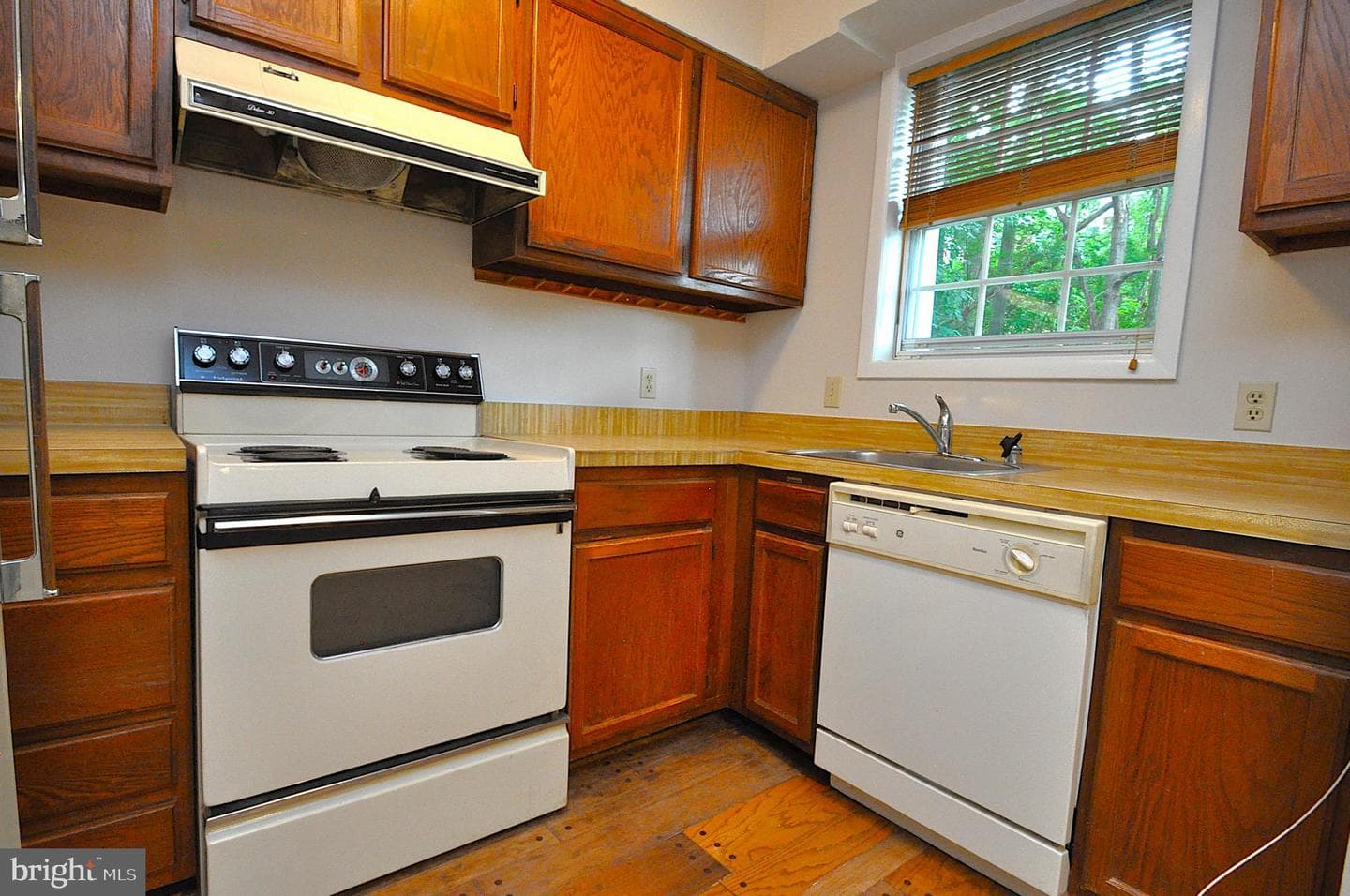 2511 S Walter Reed Drive #b photo 11