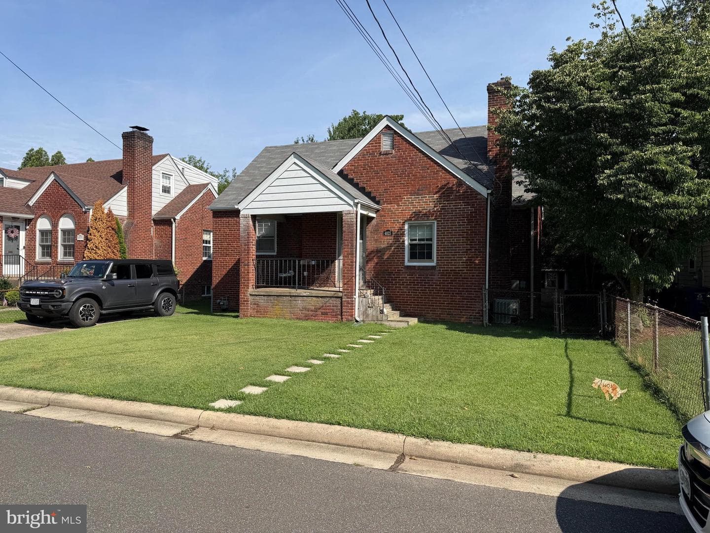 4825 25th Road N, Arlington