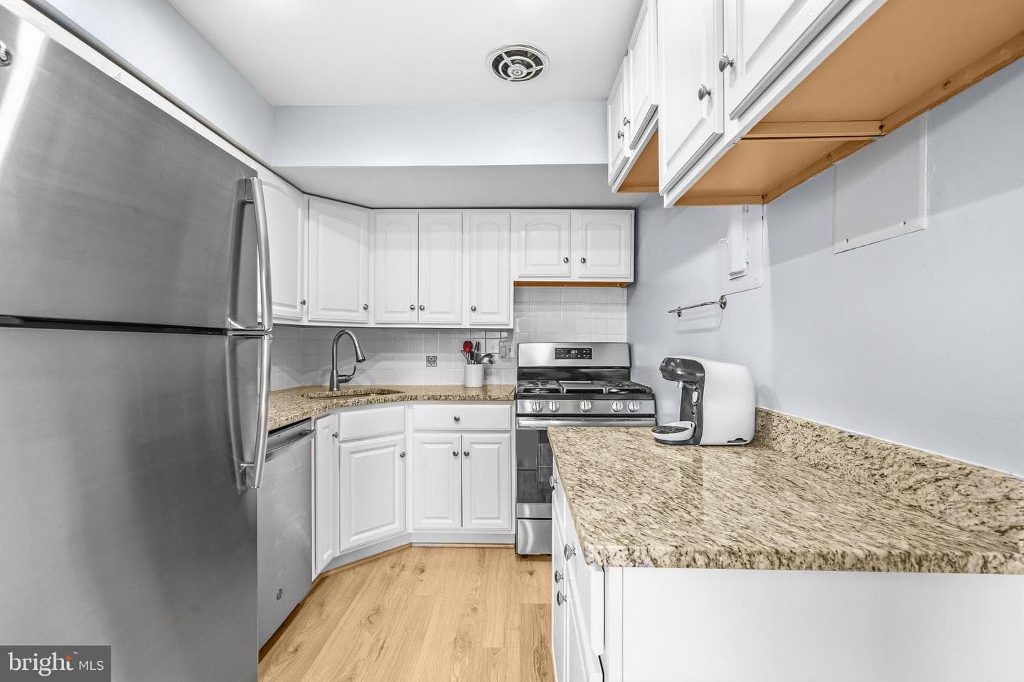 1502 S George Mason Drive #2 photo 11