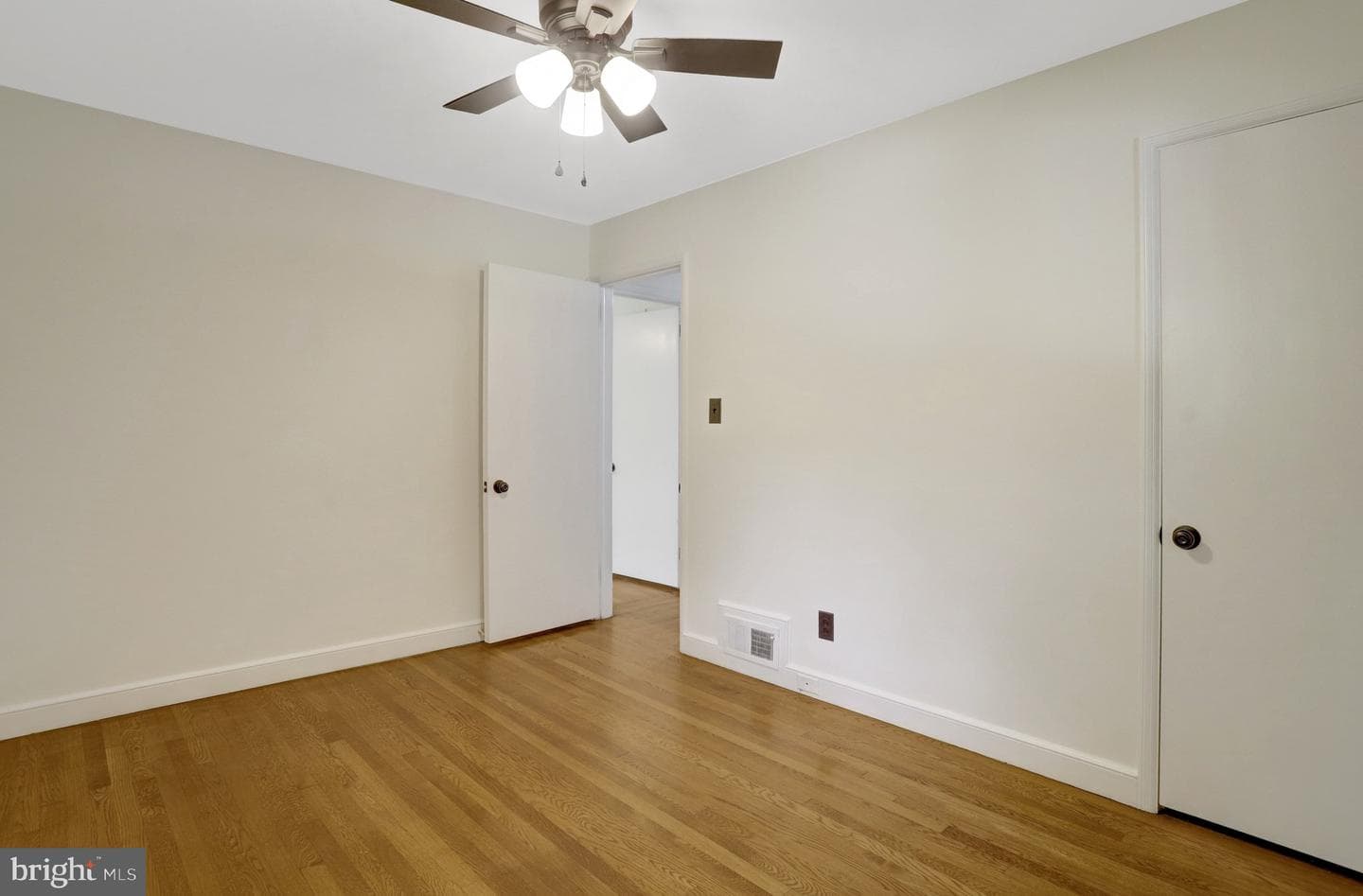 3548 Military Road photo 13