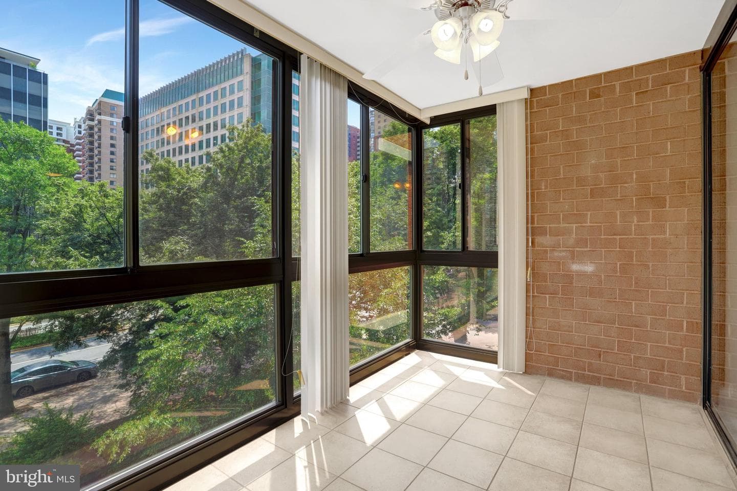 1001 N Randolph Street #302 photo 11