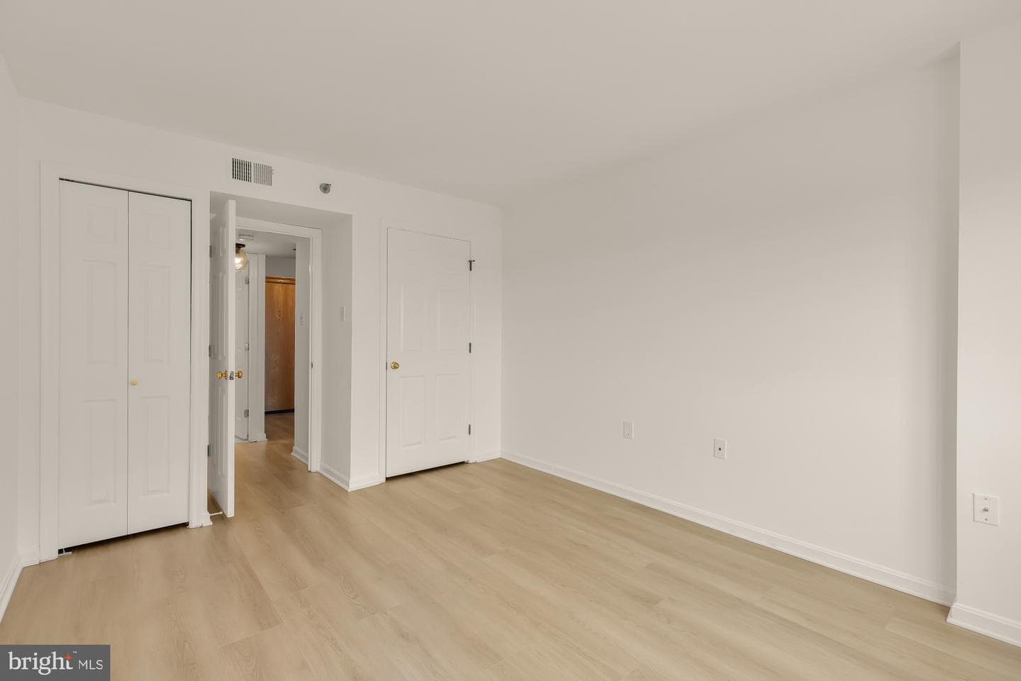 1301 N Courthouse Road #706 photo 21