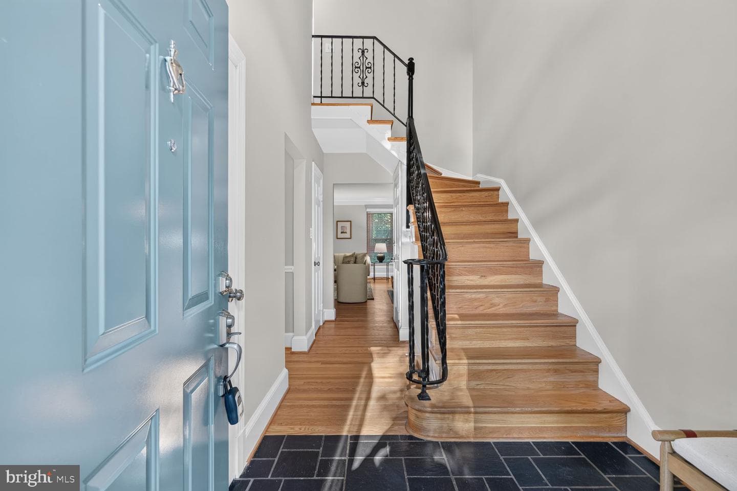 1303 N Lynnbrook Drive N, Arlington