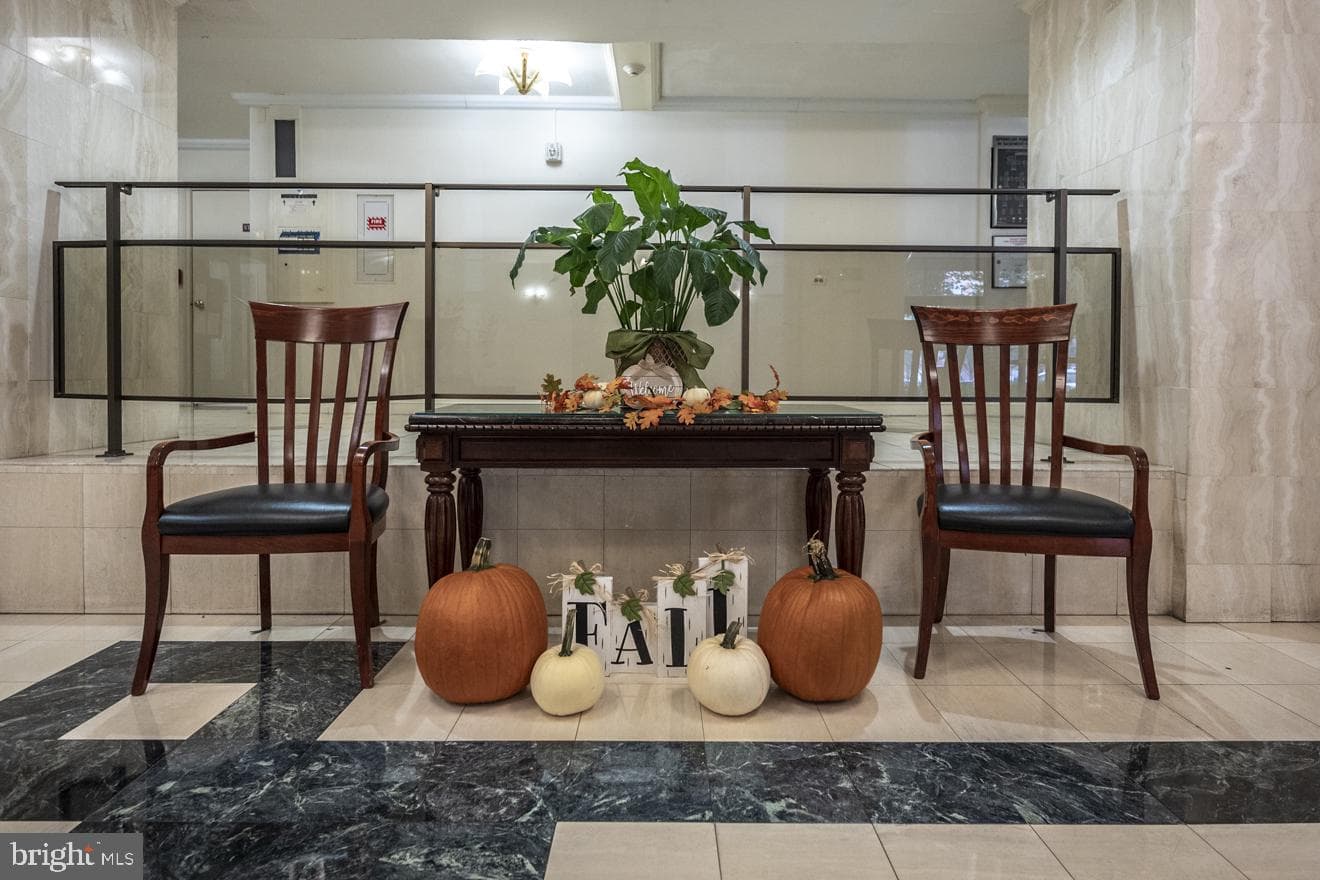 1121 Arlington Boulevard #206 photo 42