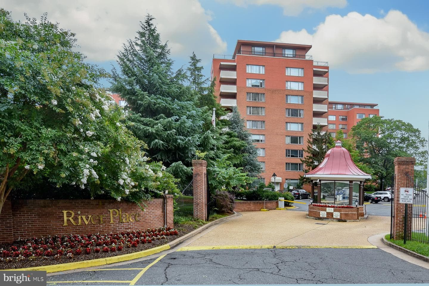 1011 Arlington Boulevard #228 photo 21
