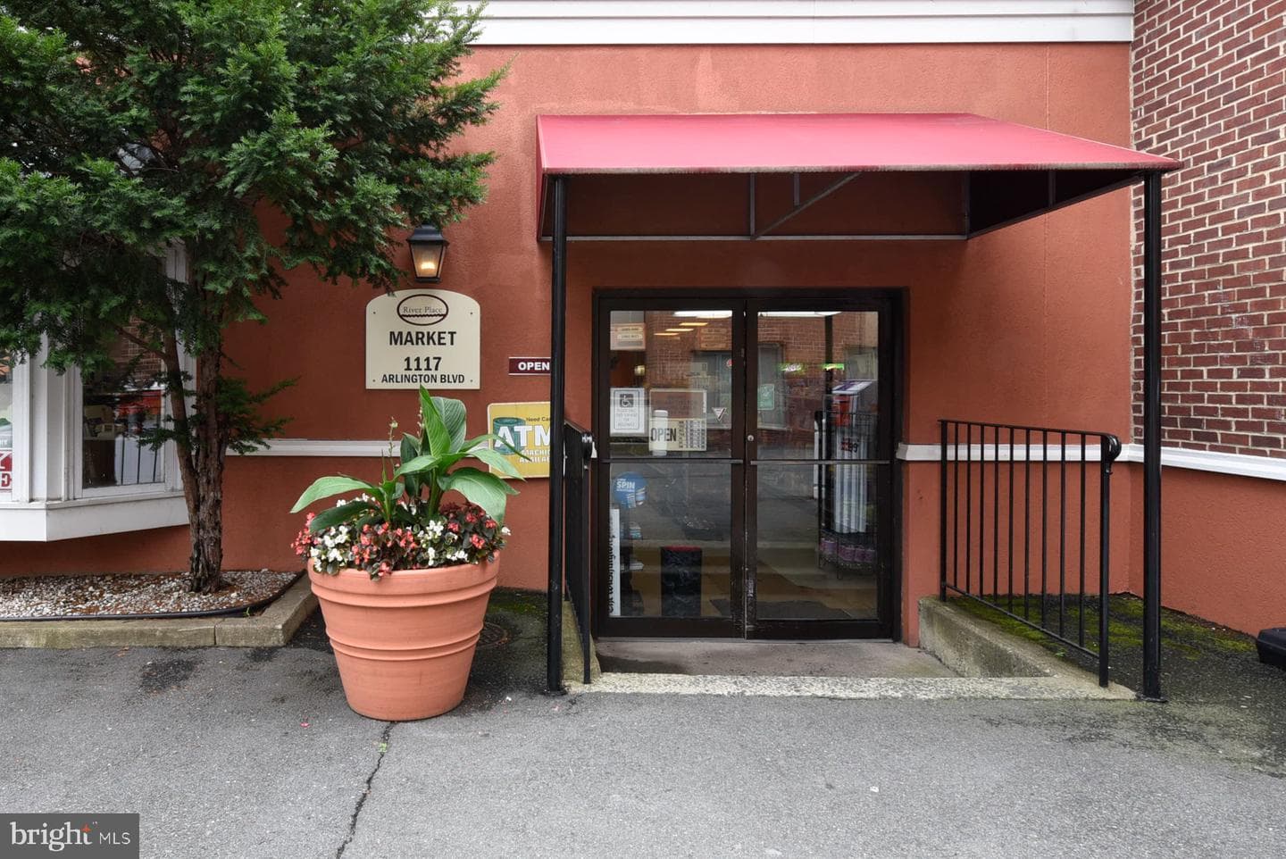 1011 Arlington Boulevard #228 photo 35